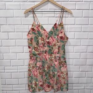 🌻 Charlotte Russe floral short romper
